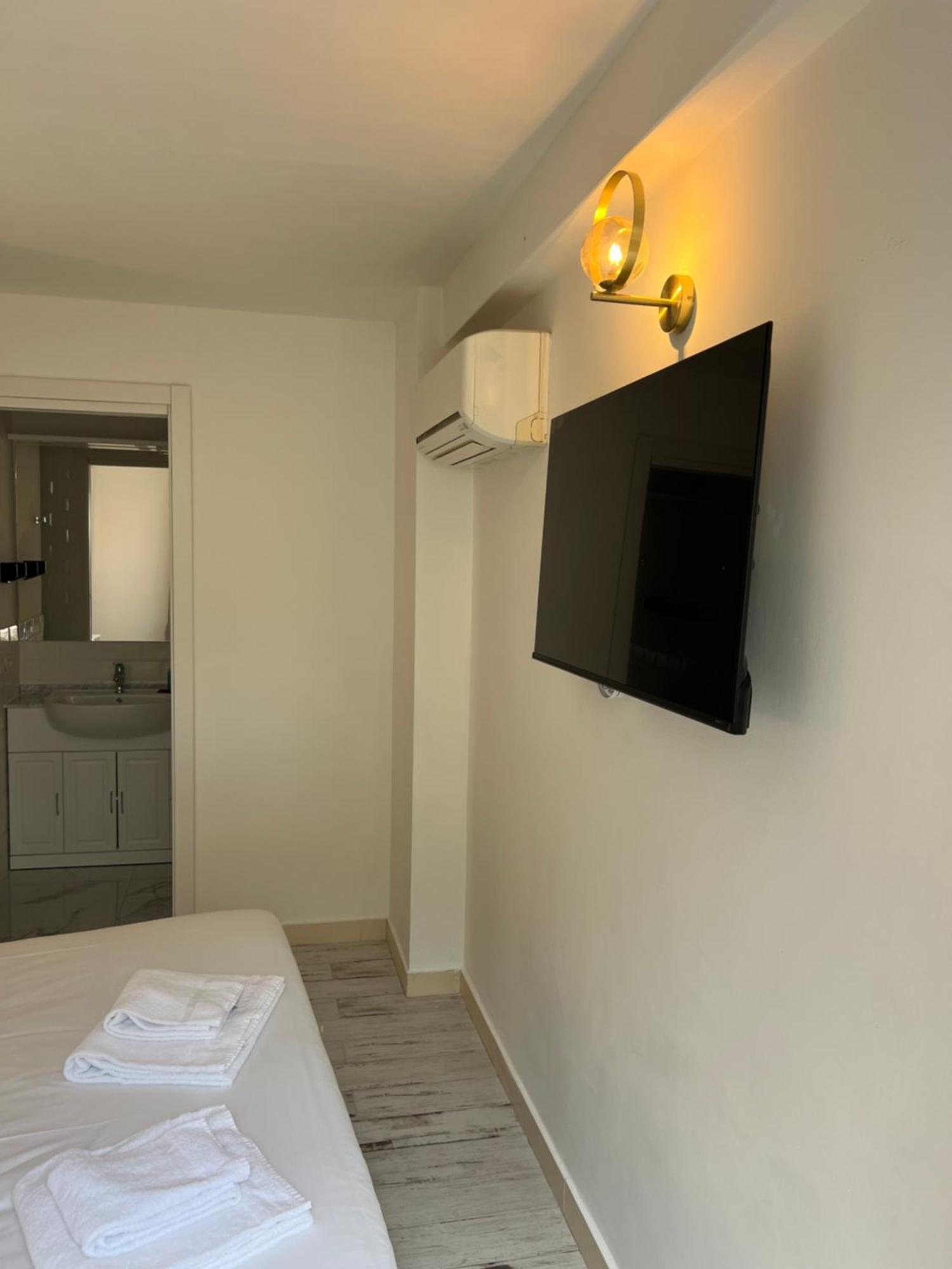Maison D' Orange - *